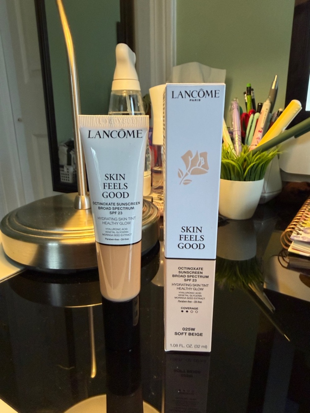 Lancome Skin Feels Good Hydrating Skin Tint - Soft Beige
